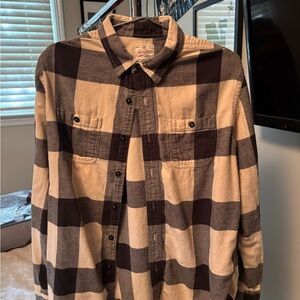 American Eagle Outfitters Men's Plaid Shirt - Black and Cream